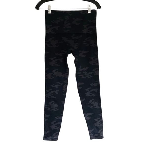 Spanx Look At Me Now Seamless Leggings Black Camo Women’s Large - Picture 4 of 12